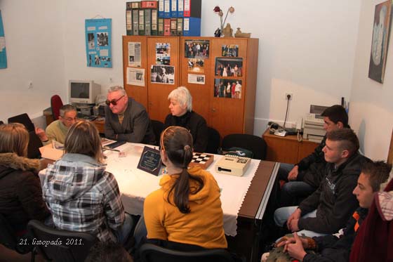 Naši učenici u posjeti ogulinskoj udruzi slijepih Naši učenici u posjeti ogulinskoj udruzi slijepih